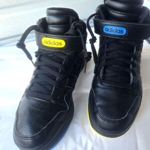 Adidas Men's Size 6 Postmove Mid Trainers.